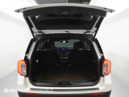Ford Explorer — photo 19