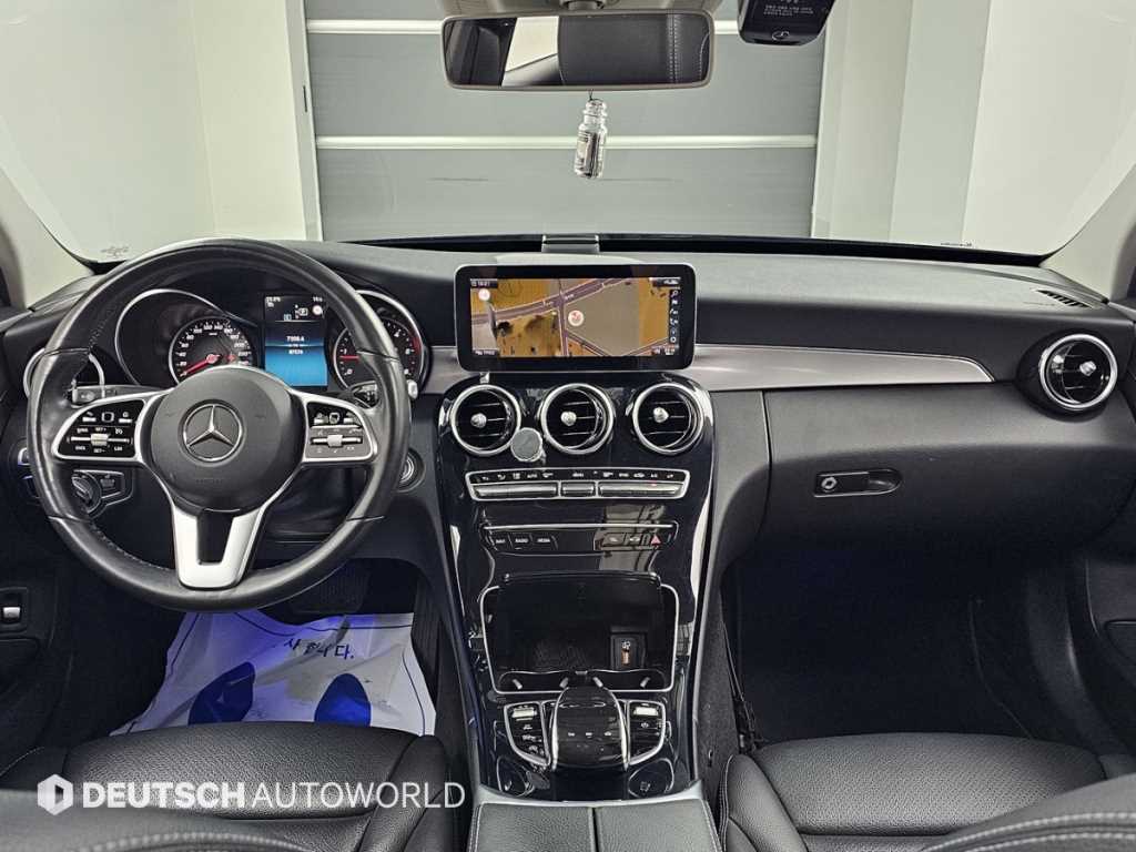 Mercedes-Benz C-Class — photo 07