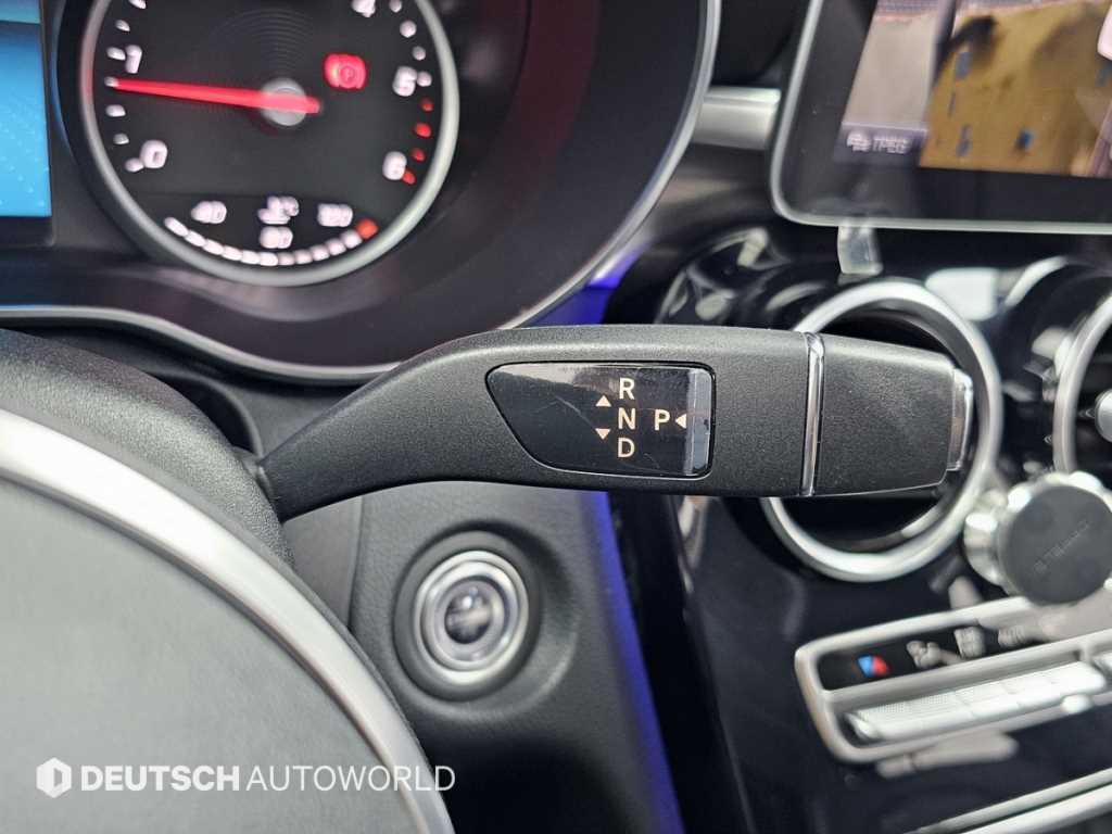 Mercedes-Benz C-Class — photo 09