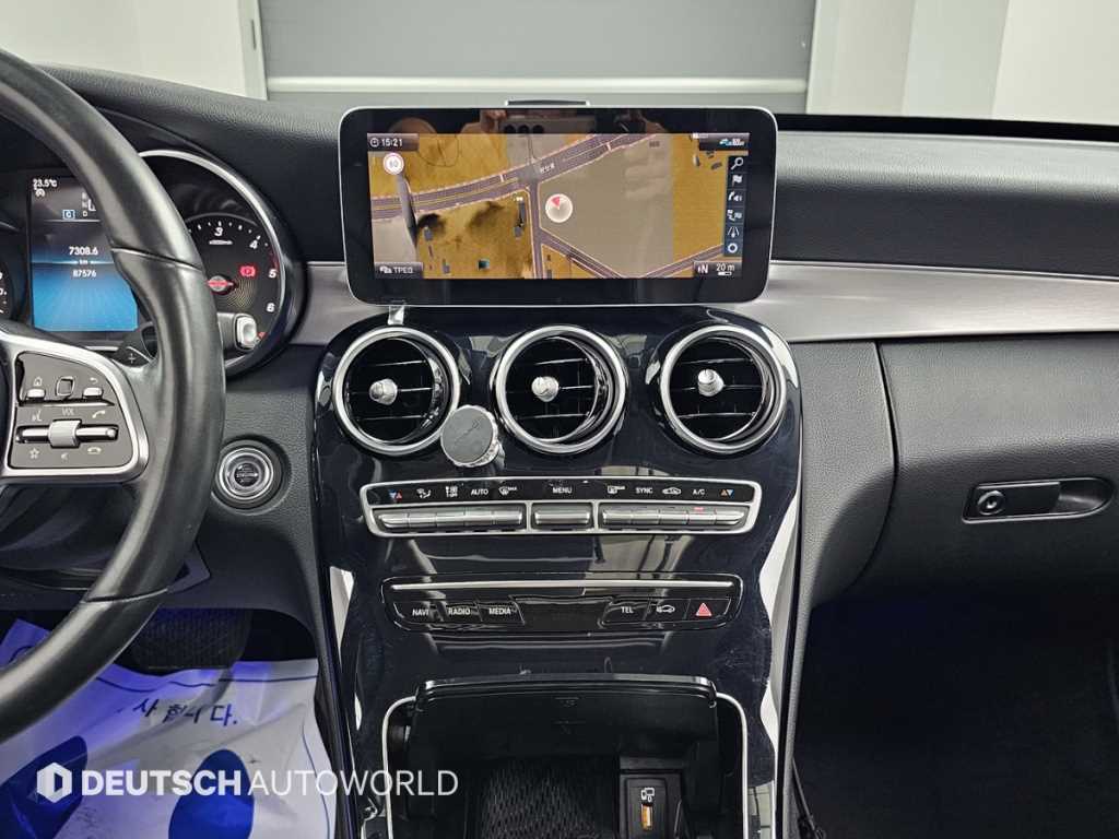 Mercedes-Benz C-Class — photo 14
