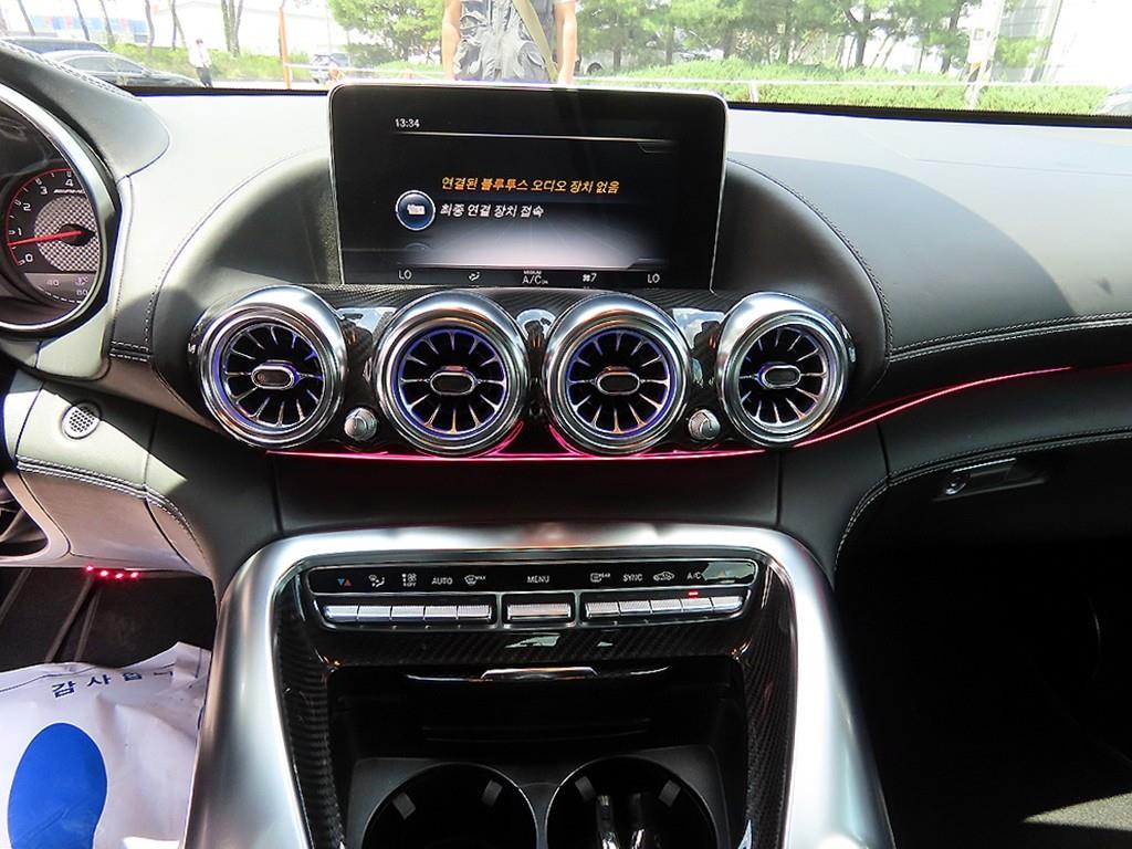 Mercedes-Benz AMG GT — photo 12