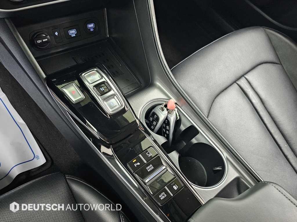 Hyundai Sonata — photo 09