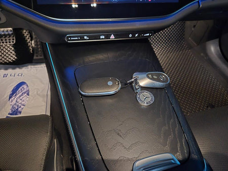 Mercedes-Benz E-Class — photo 12