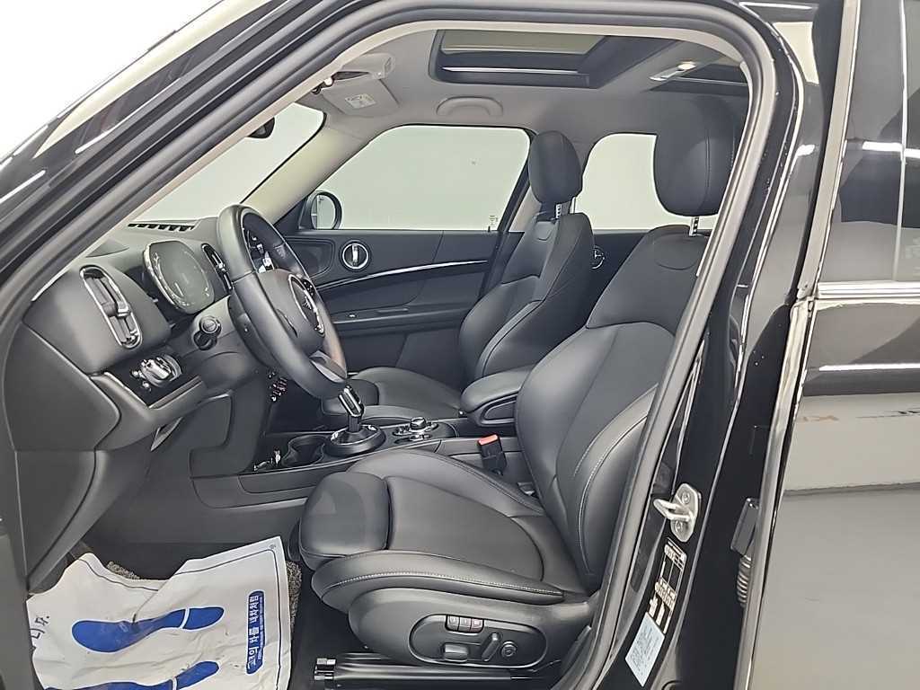 Mini Countryman — photo 11