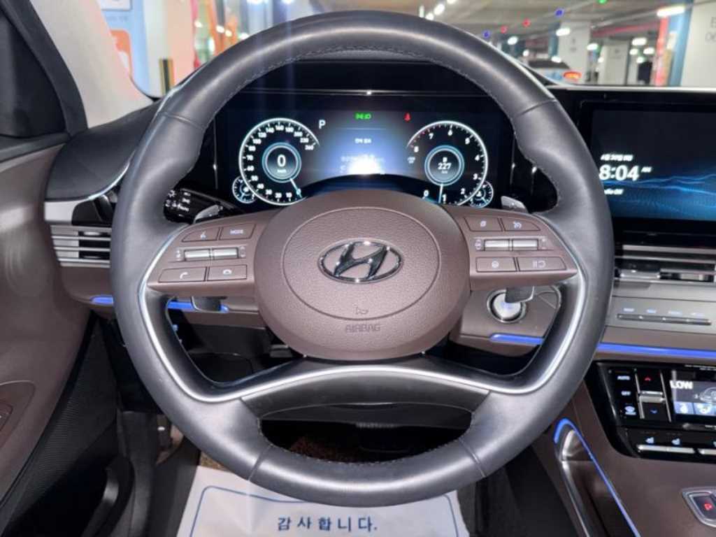 Hyundai Grandeur — photo 08
