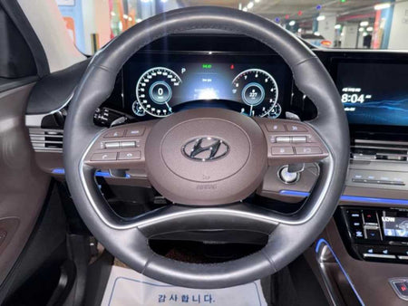 Hyundai Grandeur — photo 08