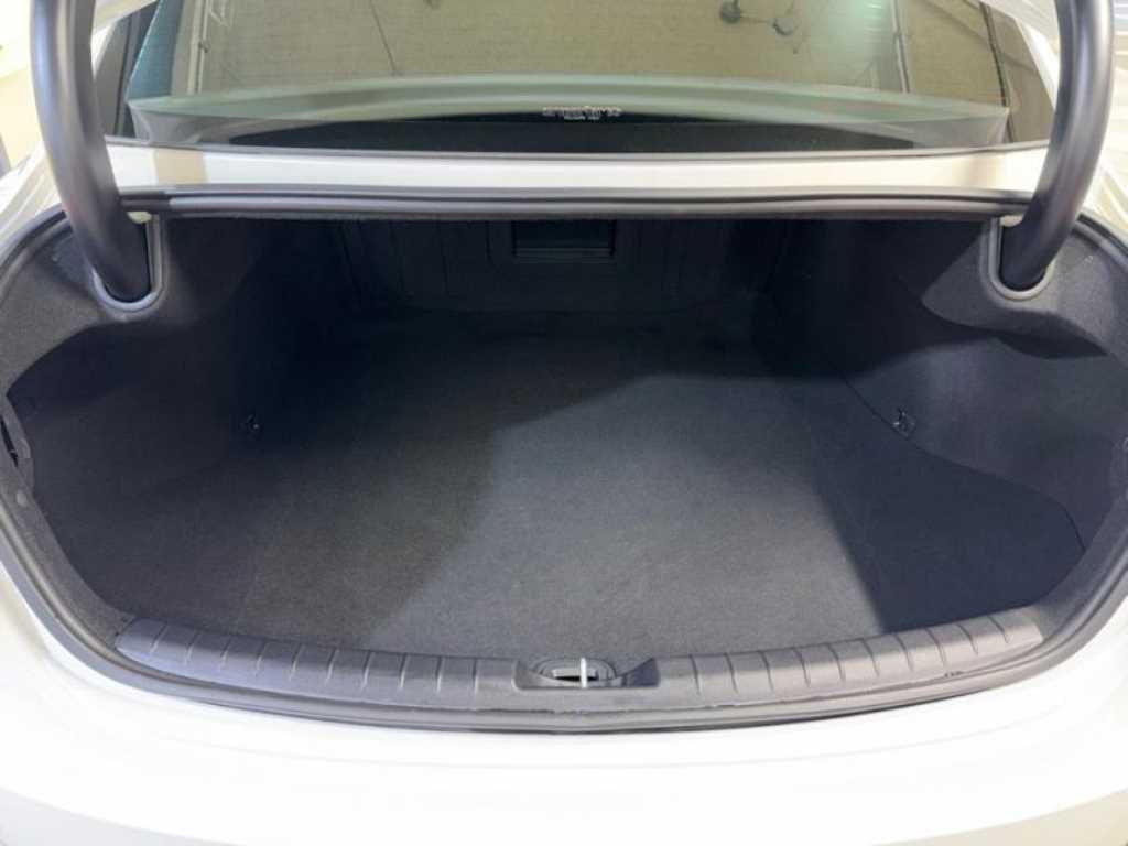 Hyundai Grandeur — photo 17