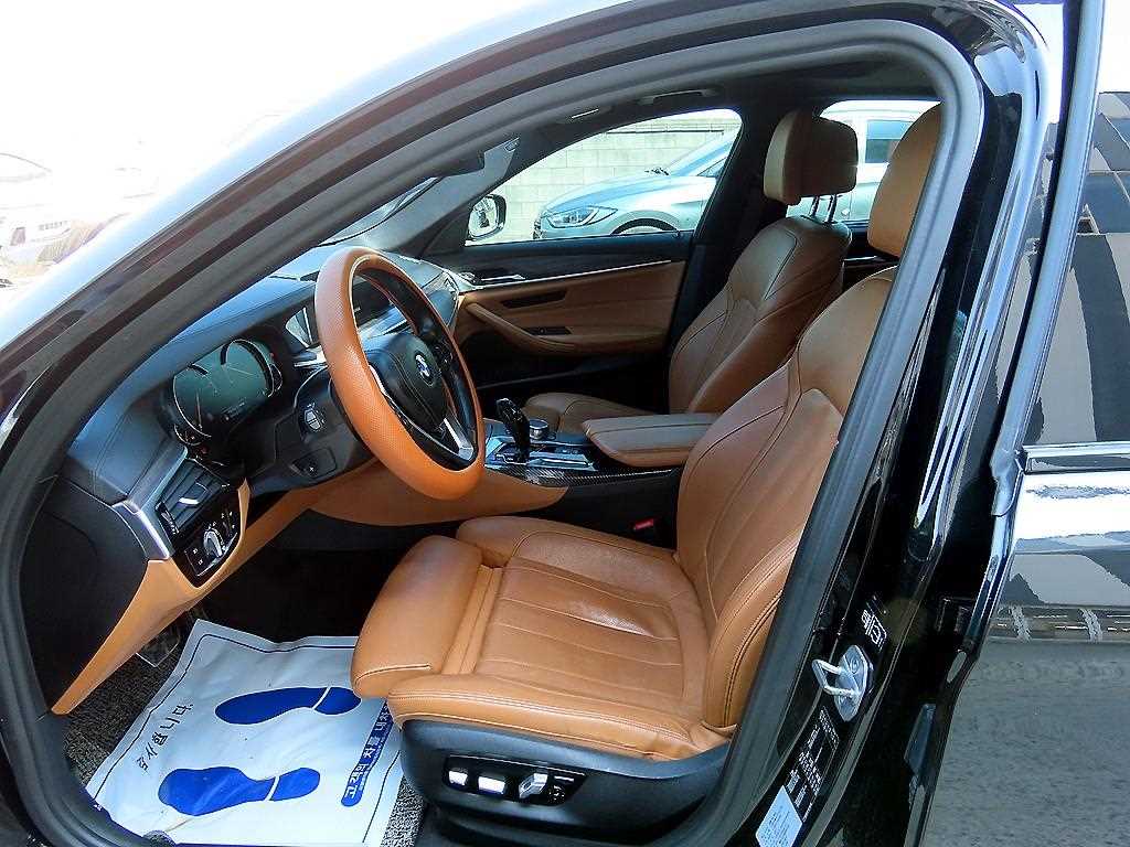 BMW 5-Series — photo 05