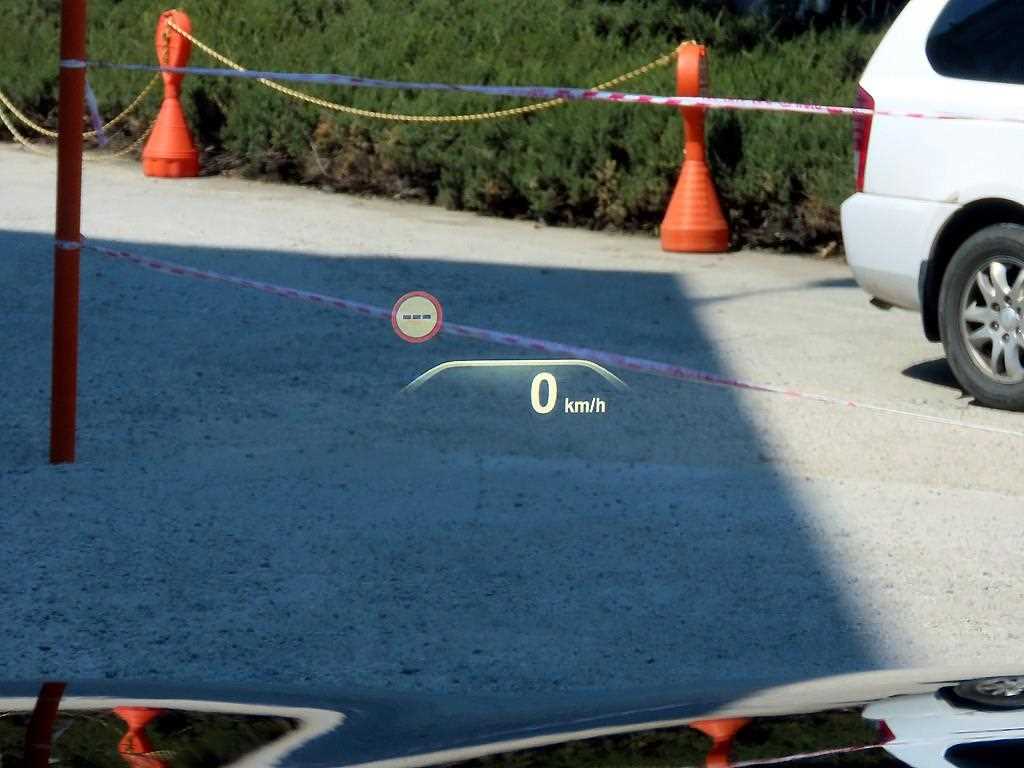 BMW 5-Series — photo 10
