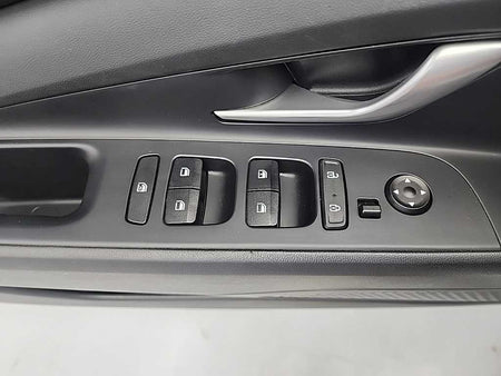 Hyundai Avante — photo 13