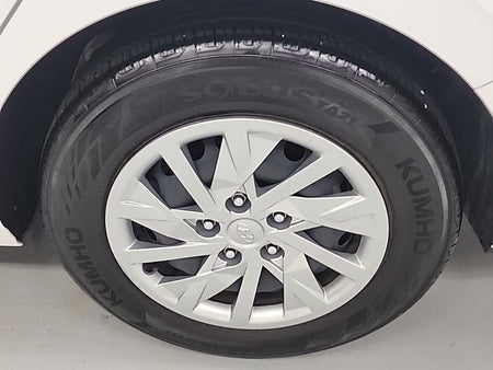 Hyundai Avante — photo 18
