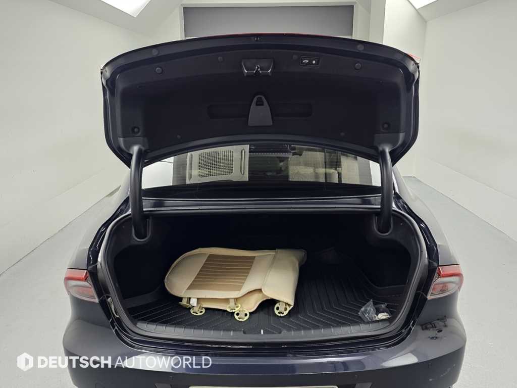 Hyundai Grandeur — photo 19