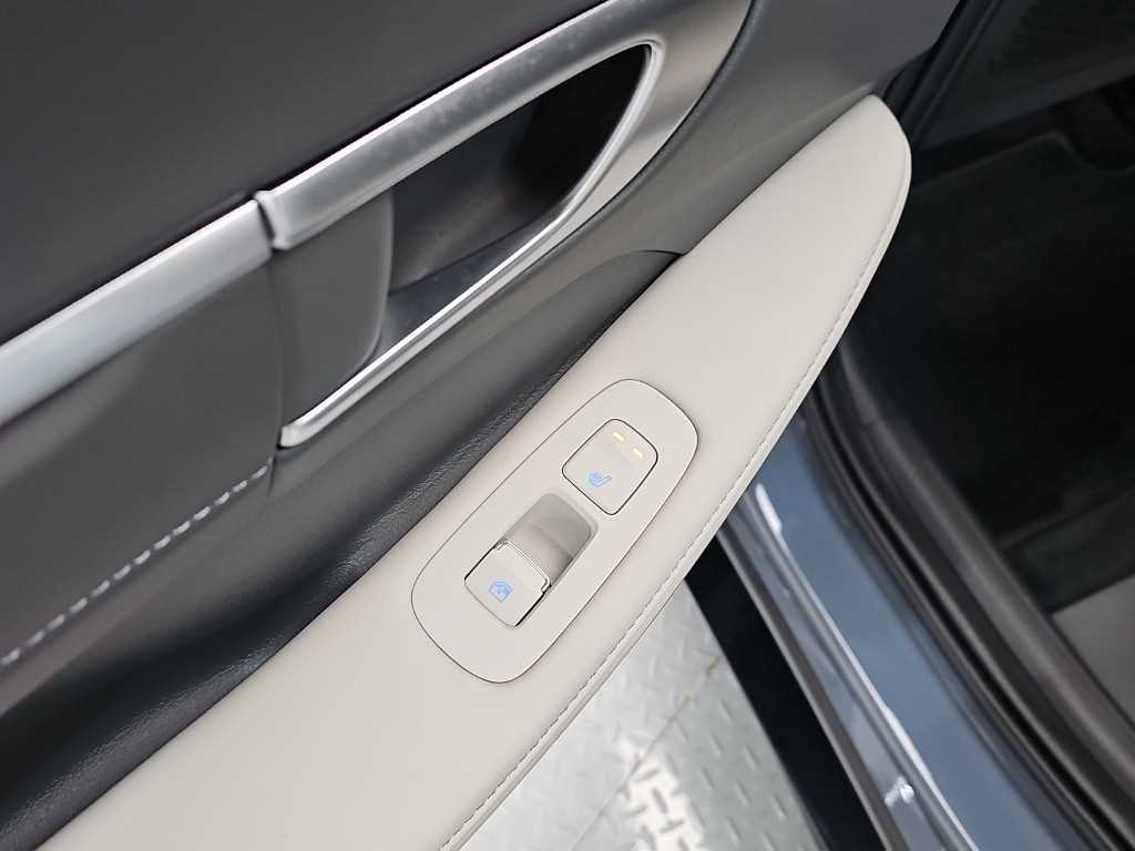 Hyundai Sonata — photo 13