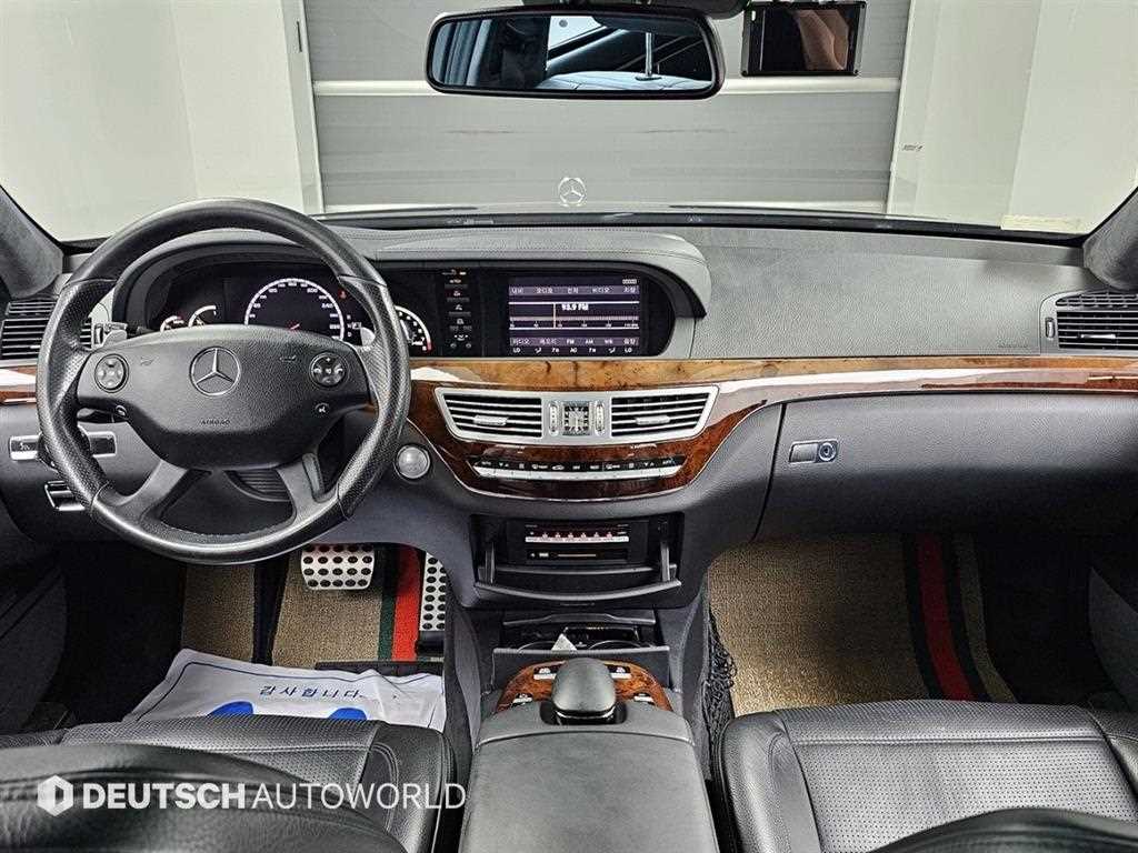 Mercedes-Benz S-Class — photo 07