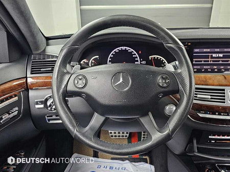 Mercedes-Benz S-Class — photo 13