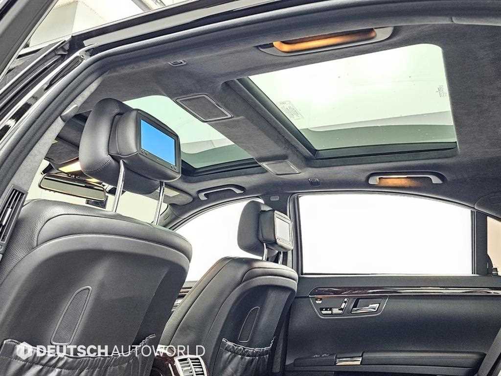 Mercedes-Benz S-Class — photo 19