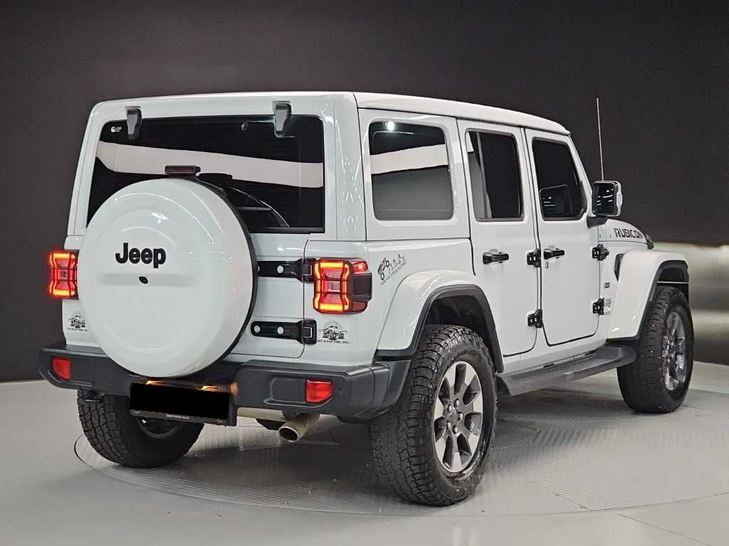 Jeep Wrangler — photo 04