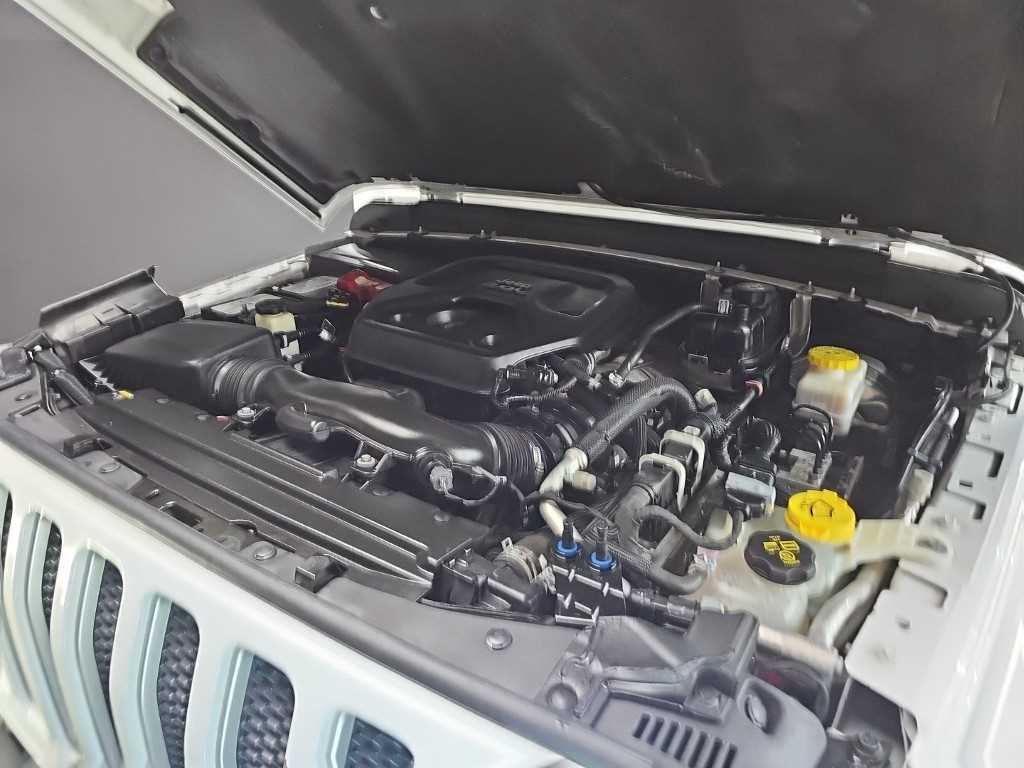 Jeep Wrangler — photo 05