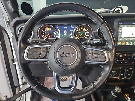 Jeep Wrangler — photo 09