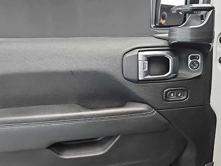 Jeep Wrangler — photo 15