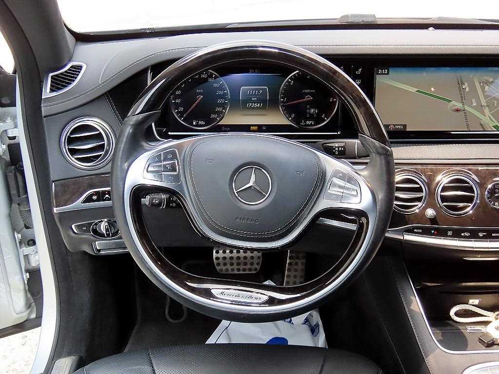 Mercedes-Benz S-Class — photo 08