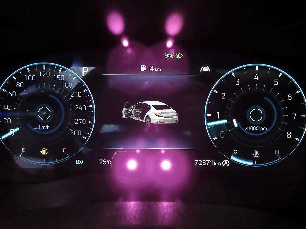 Genesis G70 — photo 09