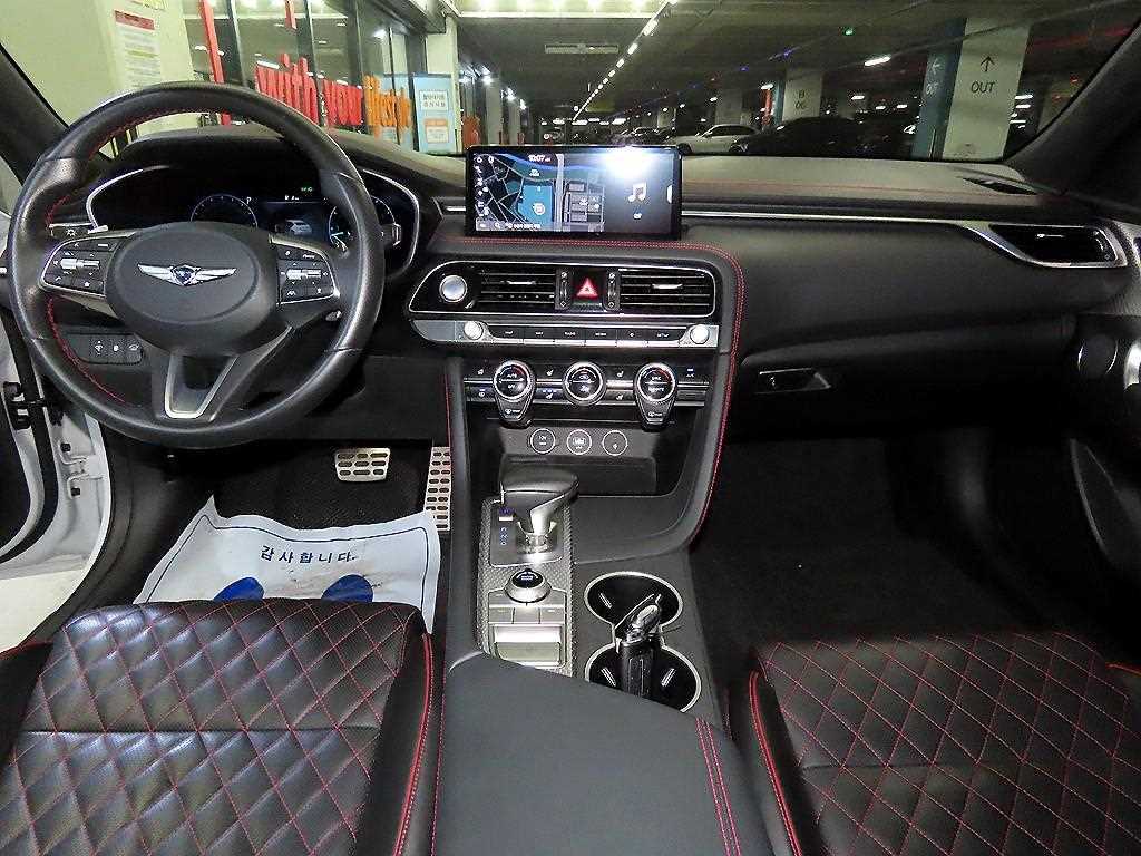 Genesis G70 — photo 10