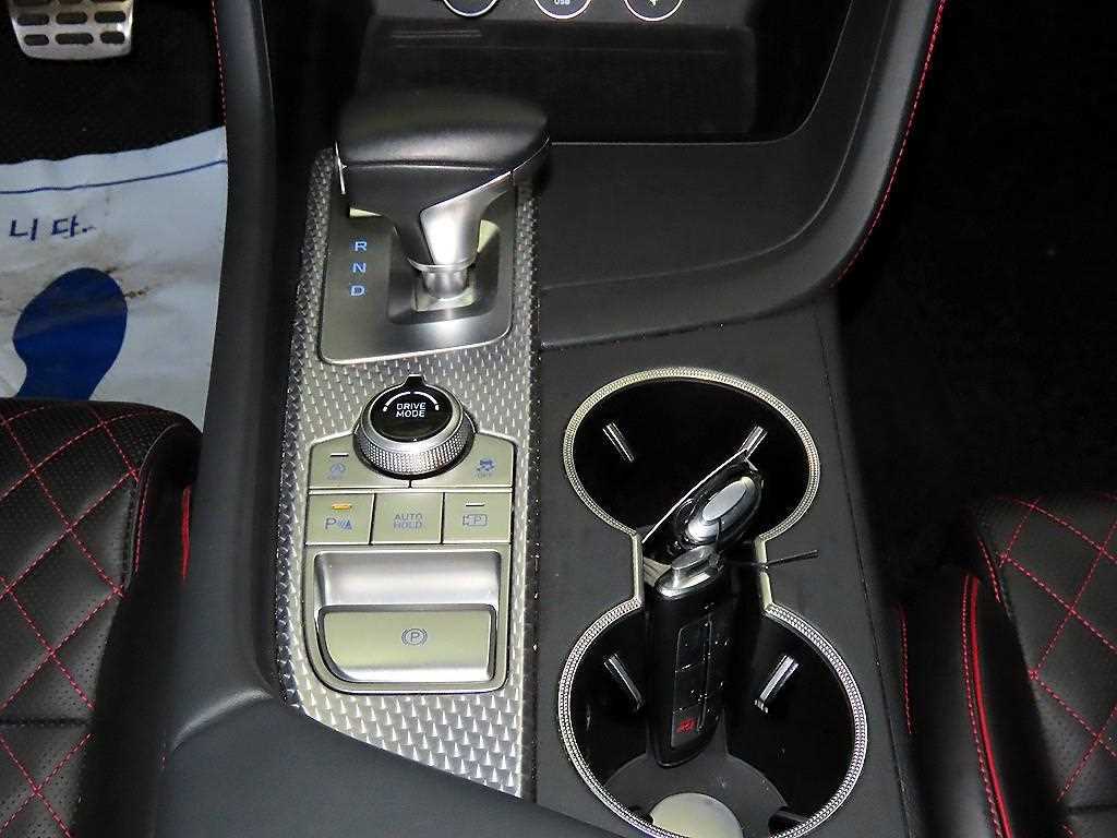 Genesis G70 — photo 12