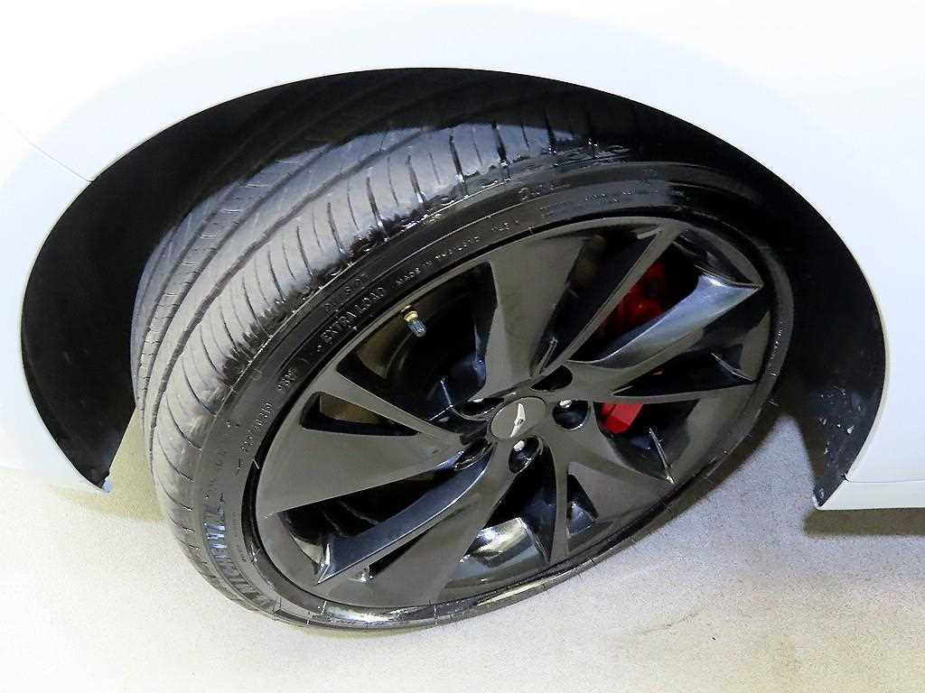 Genesis G70 — photo 20