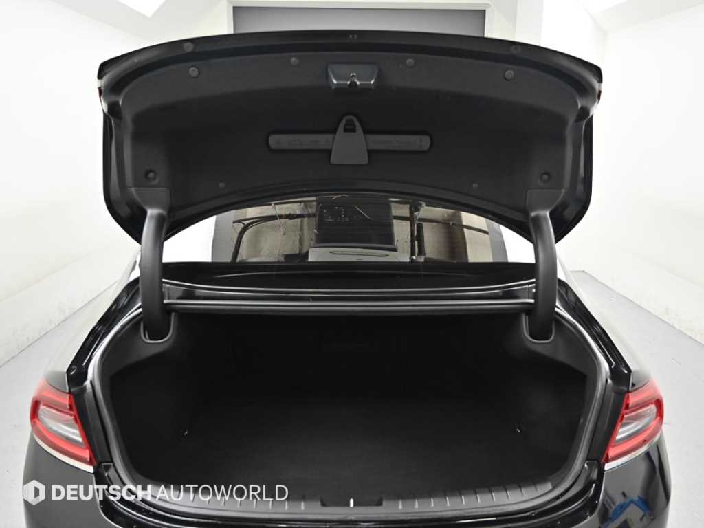 Hyundai Grandeur — photo 19