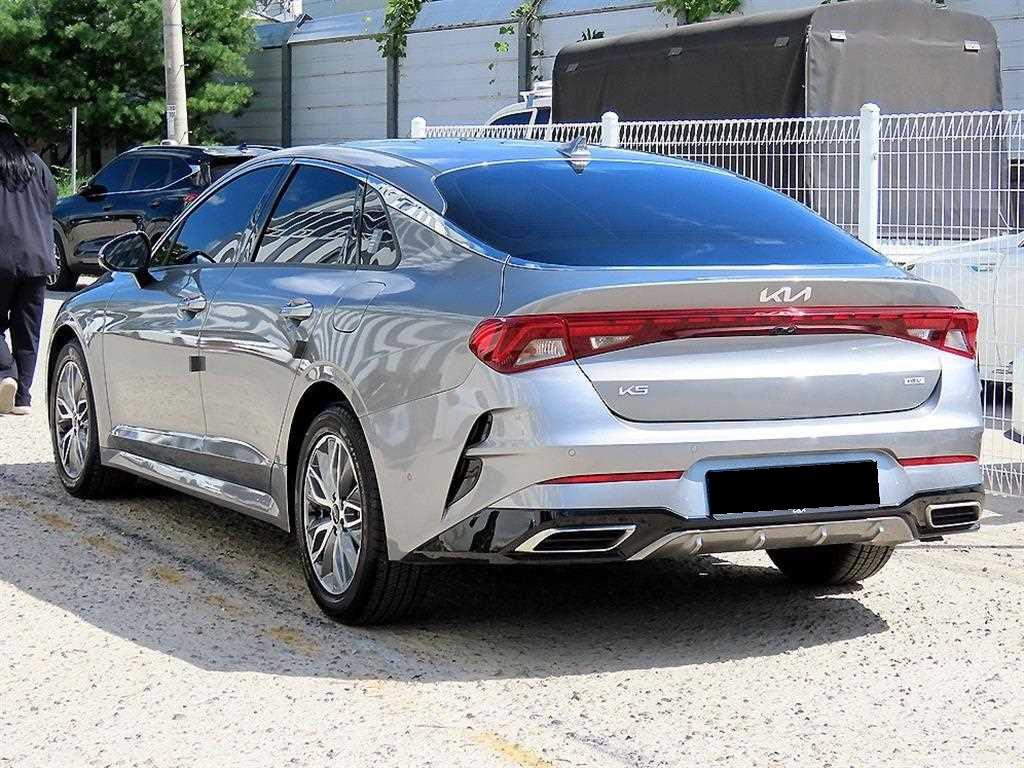 Kia K5 — photo 03
