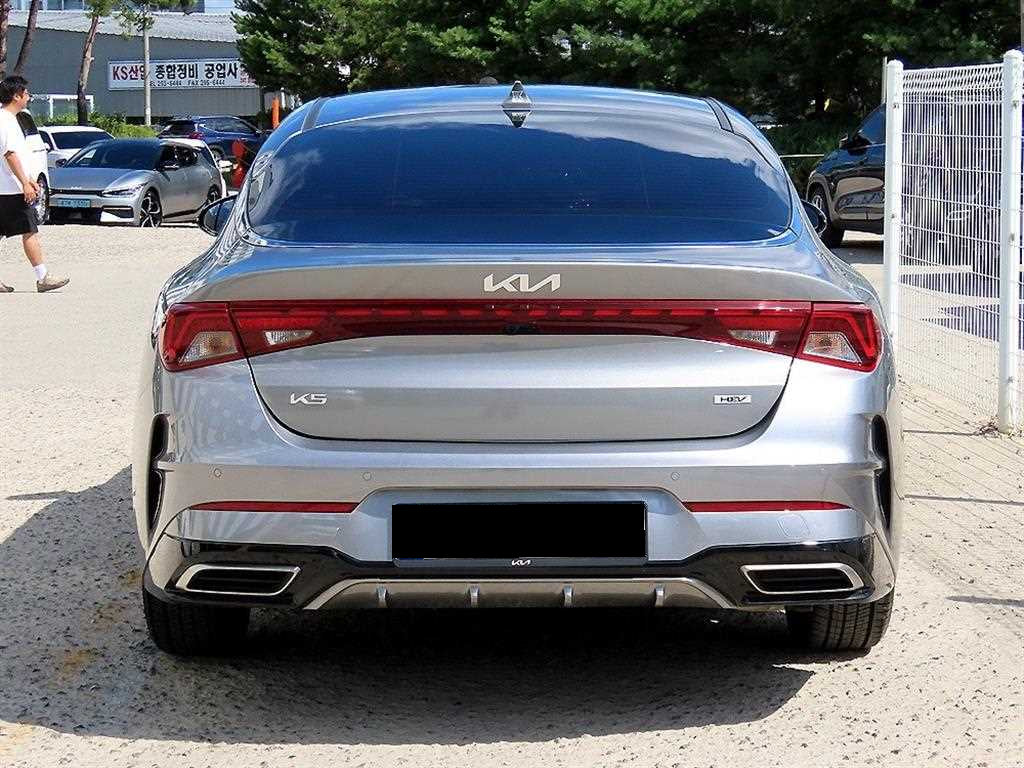 Kia K5 — photo 04