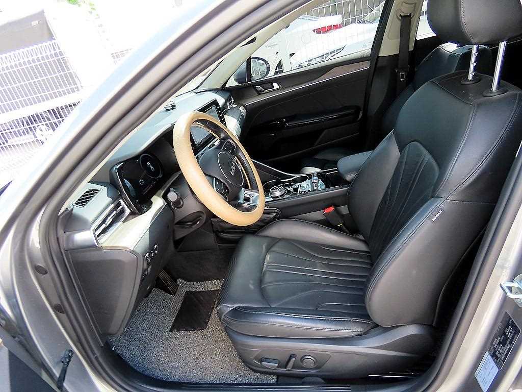Kia K5 — photo 05
