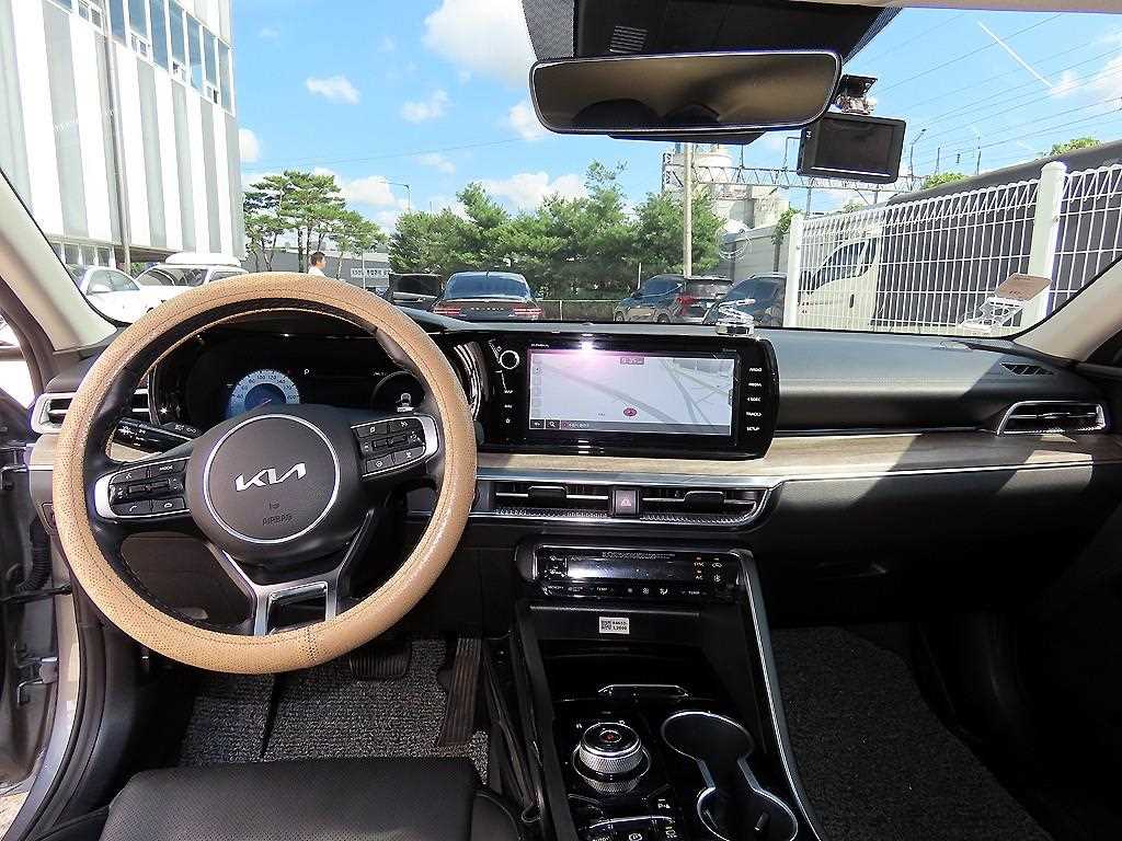 Kia K5 — photo 07