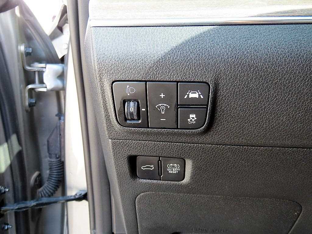 Kia K5 — photo 12