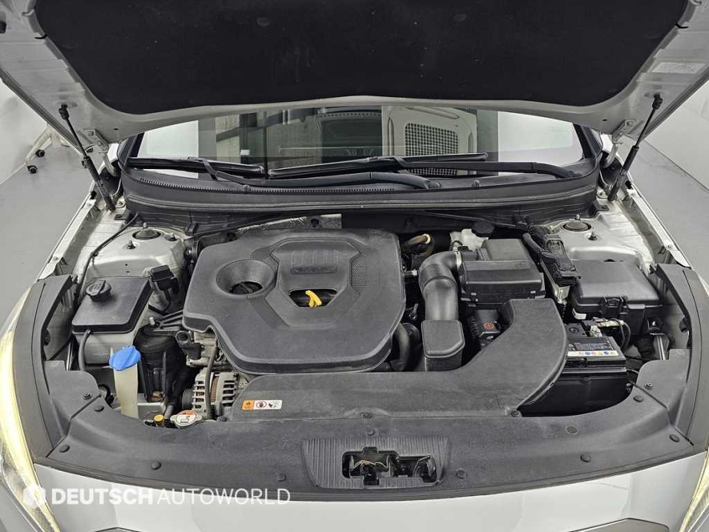 Hyundai Sonata — photo 06