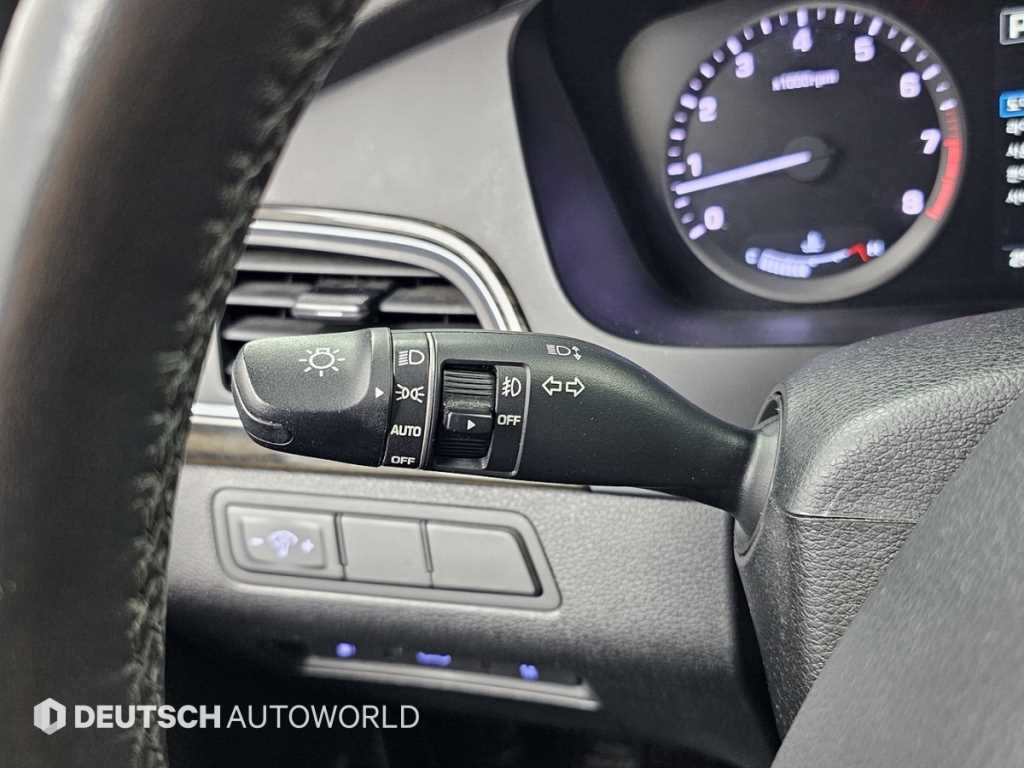 Hyundai Sonata — photo 16