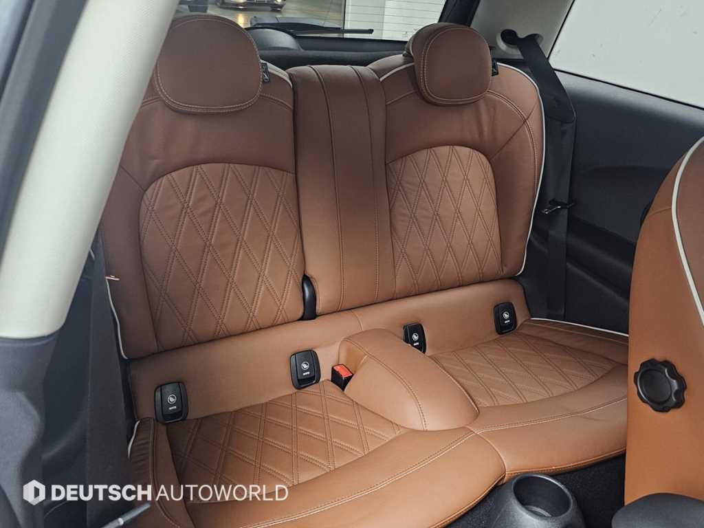 Mini Cooper — photo 12