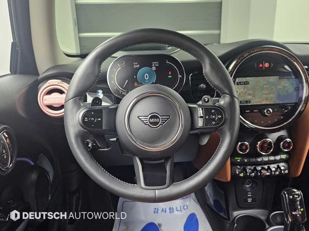Mini Cooper — photo 13