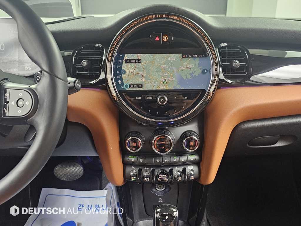 Mini Cooper — photo 14