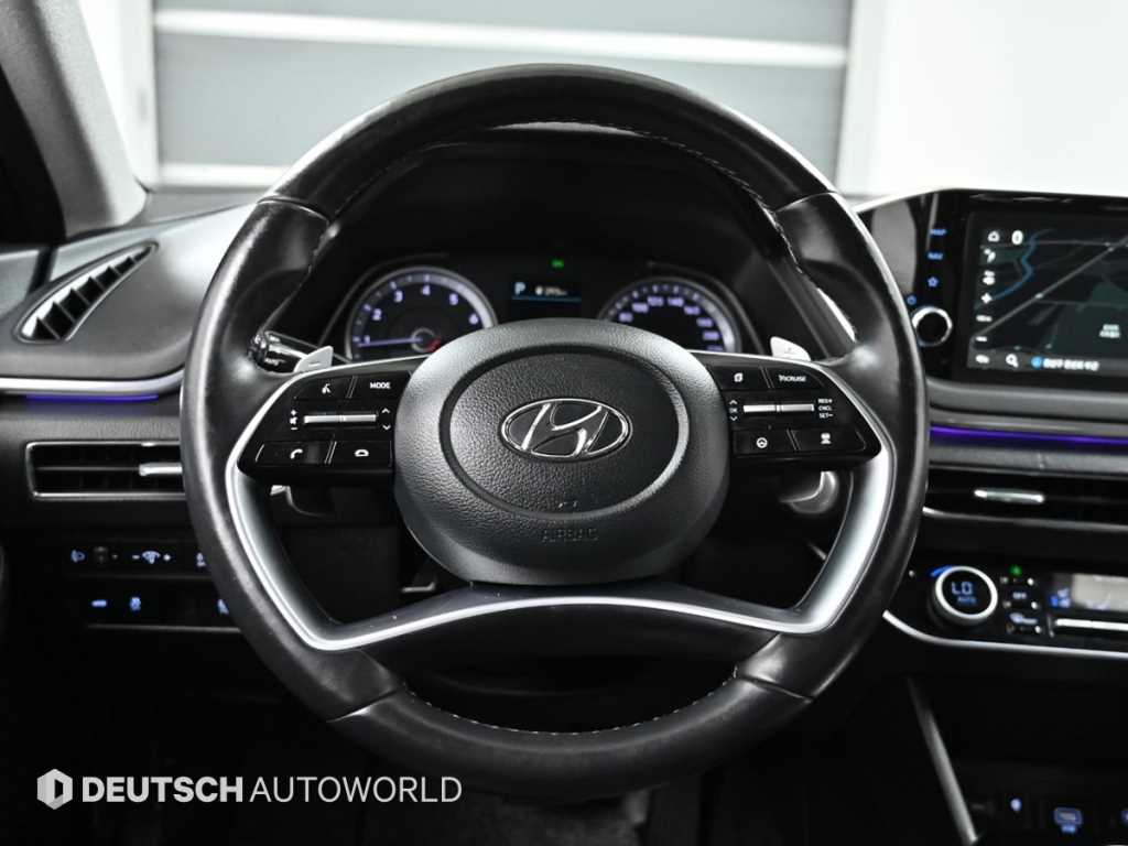 Hyundai Sonata — photo 13