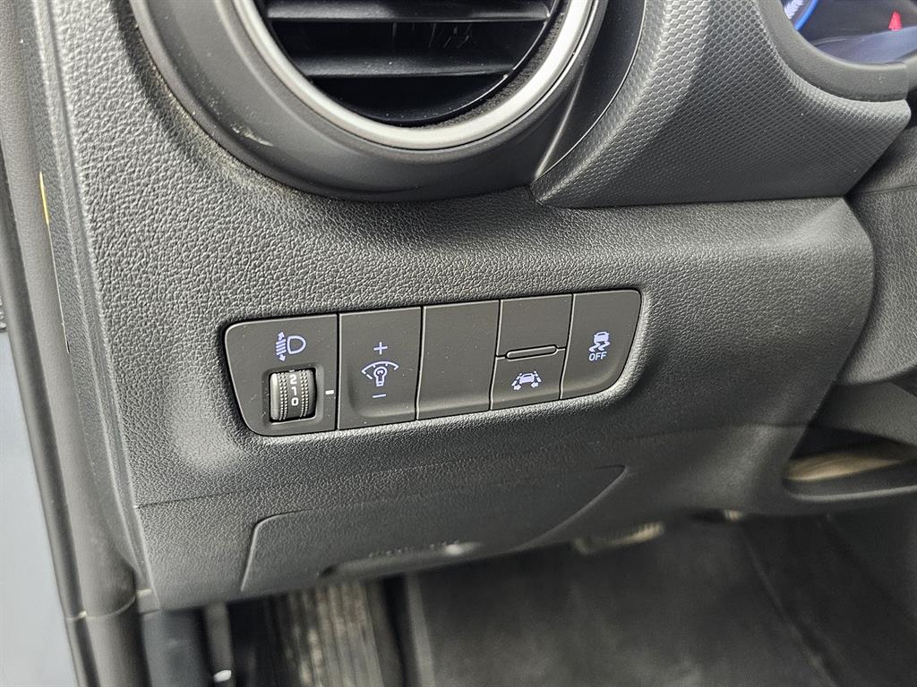 Hyundai Kona — photo 16