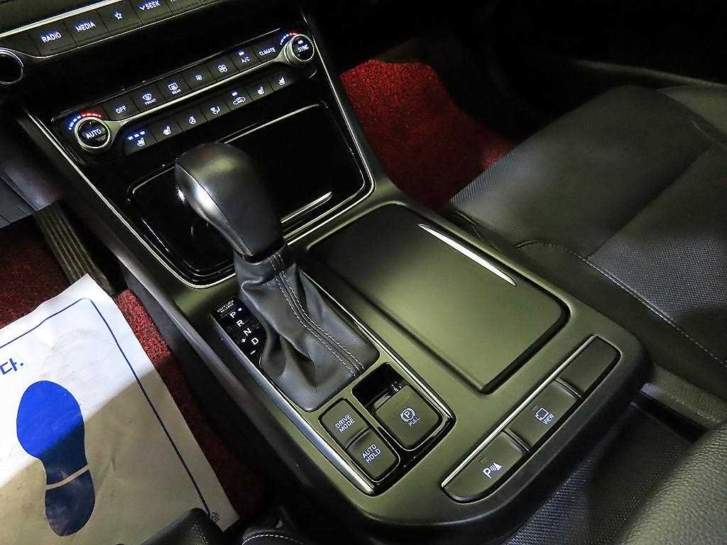 Hyundai Grandeur — photo 12