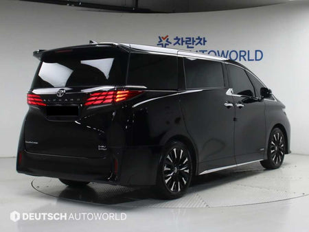 Toyota Alphard — photo 02