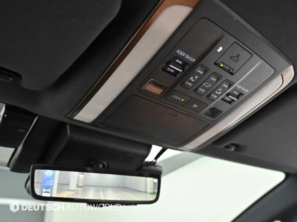 Toyota Alphard — photo 13