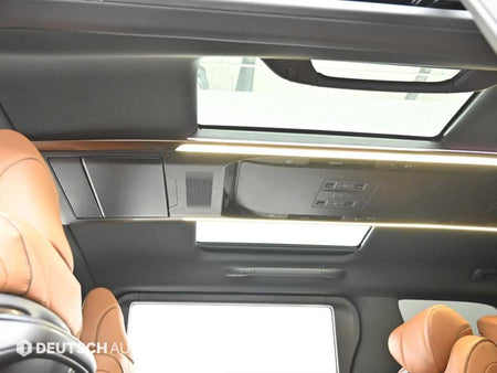 Toyota Alphard — photo 18