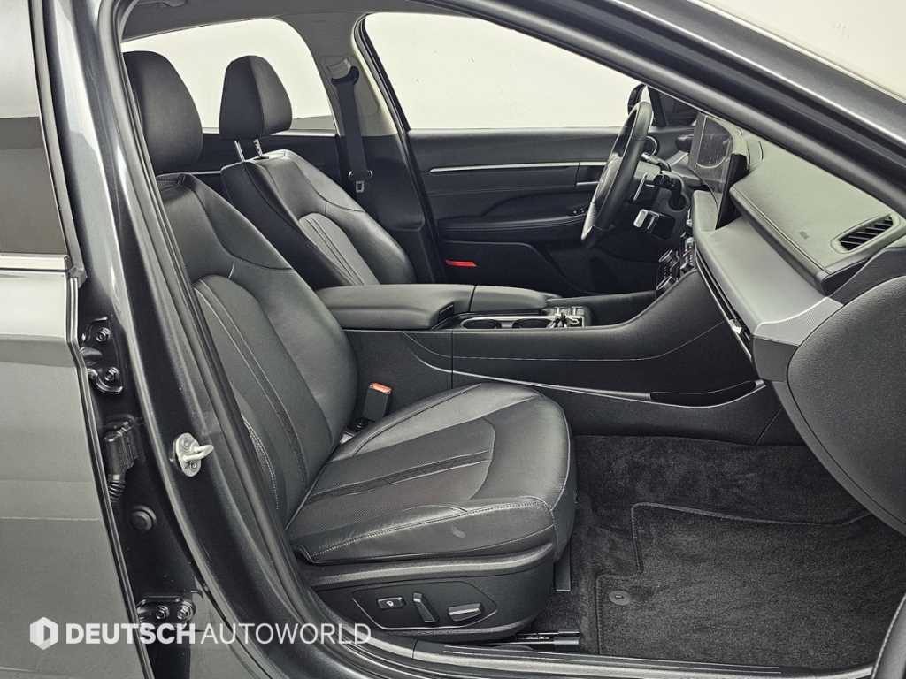 Hyundai Sonata — photo 10