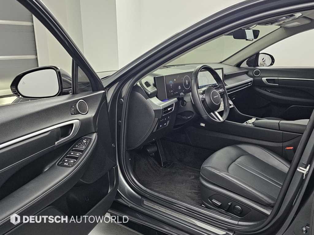 Hyundai Sonata — photo 11