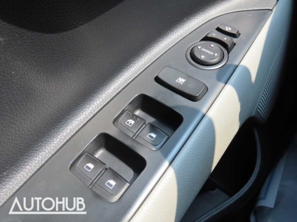 Kia Stonic — photo 12