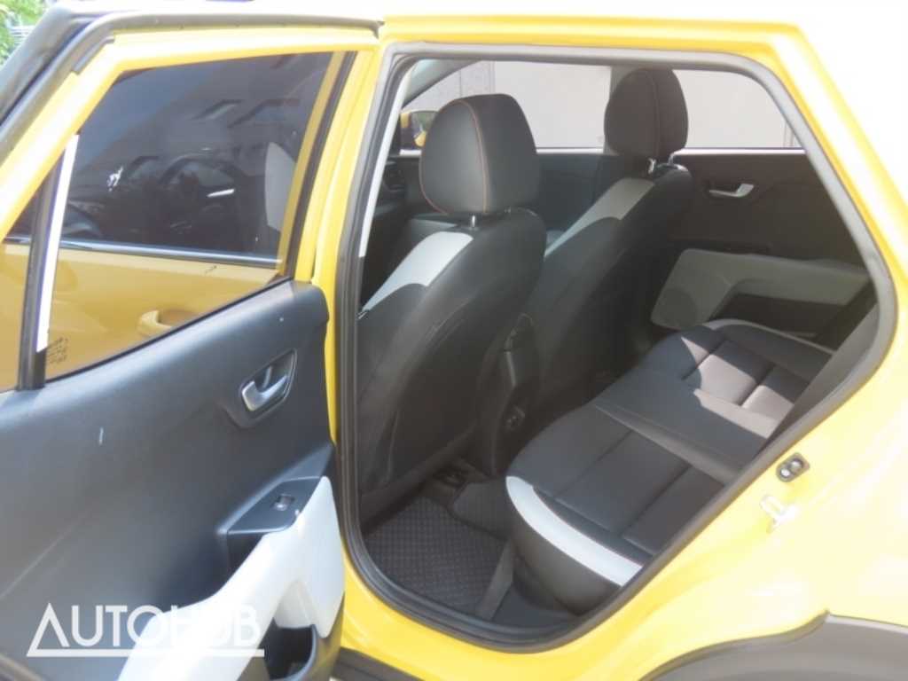 Kia Stonic — photo 14